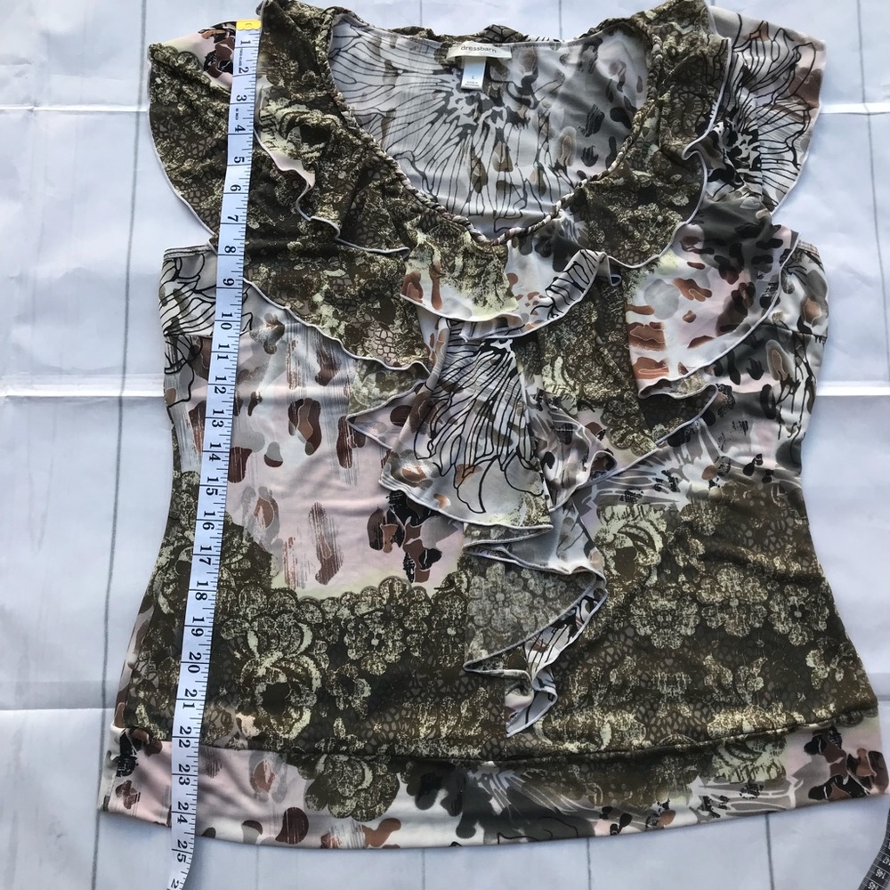 Dressbarn Abstract Ruffle Top - Picture 4 of 6
